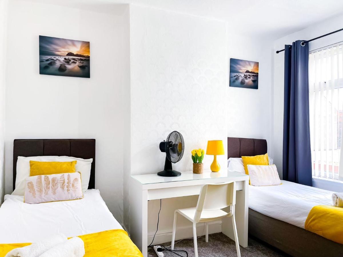 Beautiful 2 Bedroom House - Free Parking - Lt House Leicester Dış mekan fotoğraf