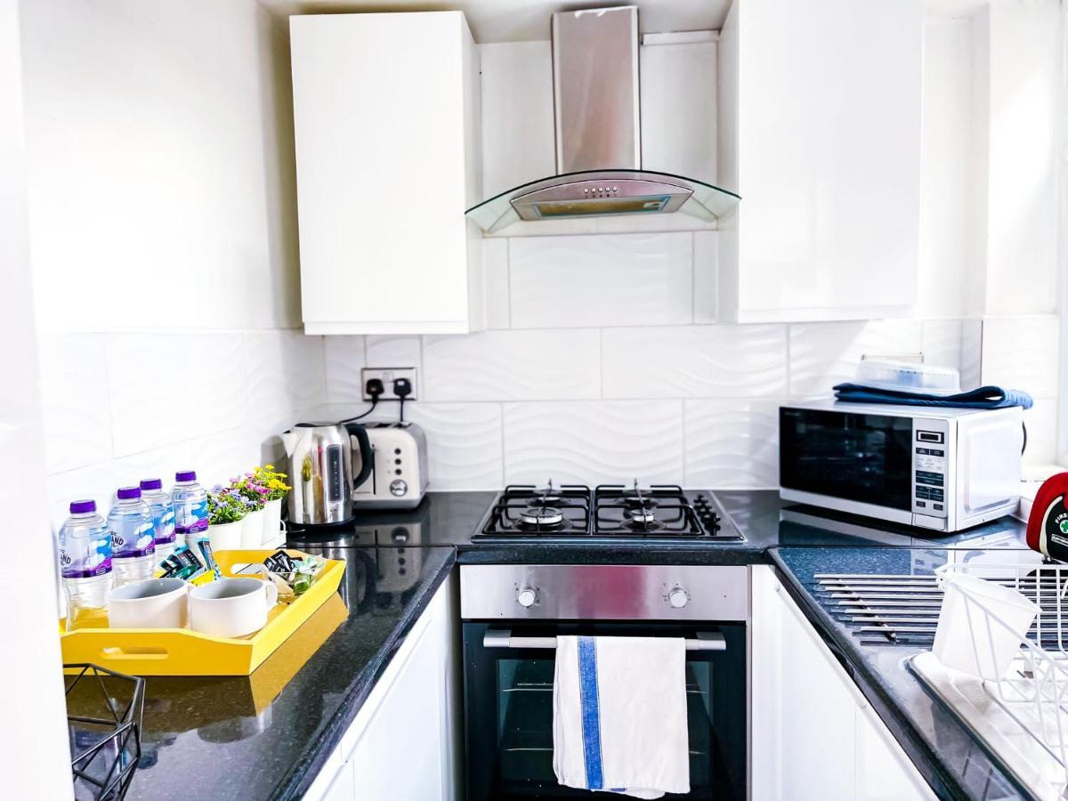Beautiful 2 Bedroom House - Free Parking - Lt House Leicester Dış mekan fotoğraf