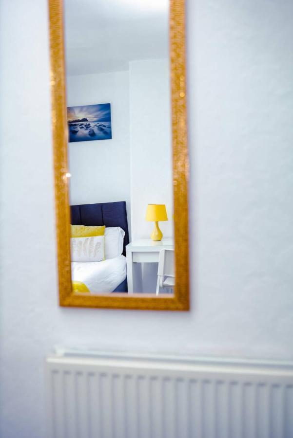 Beautiful 2 Bedroom House - Free Parking - Lt House Leicester Dış mekan fotoğraf